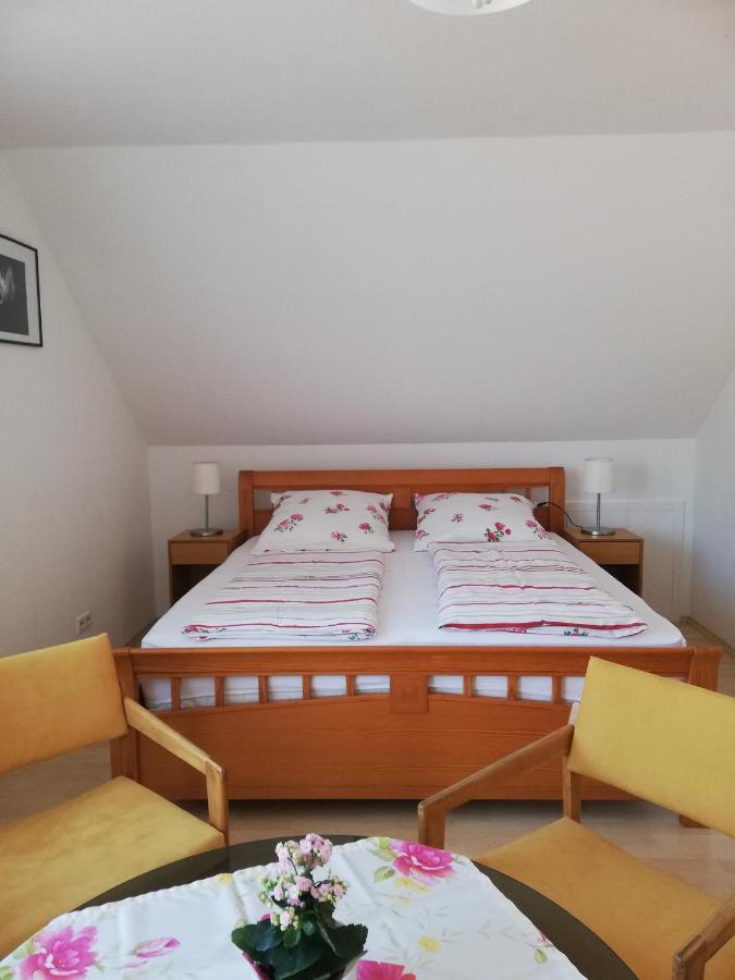 Ferienwohnung Am Bodensee Mit 3 Schlafzimmer Ueber 2 Etage Mit Kleine Balkon Bis 7 Personen Юберлинген Екстериор снимка