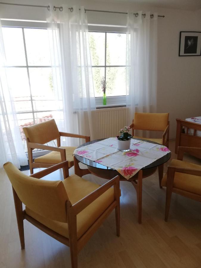 Ferienwohnung Am Bodensee Mit 3 Schlafzimmer Ueber 2 Etage Mit Kleine Balkon Bis 7 Personen Юберлинген Екстериор снимка