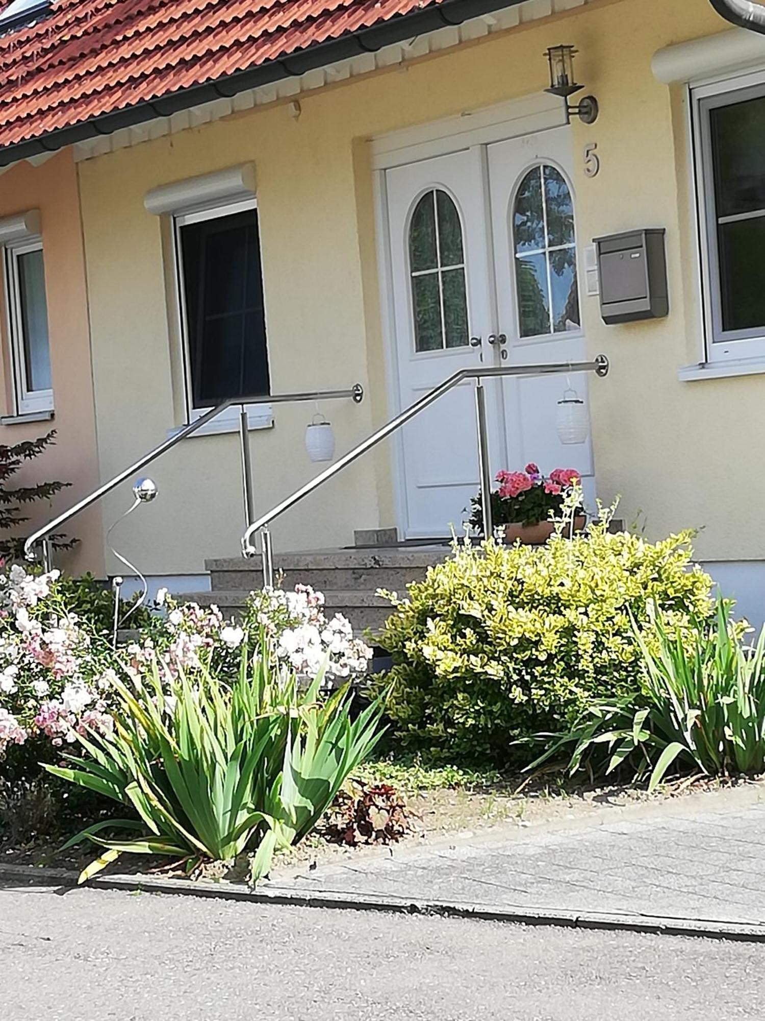 Ferienwohnung Am Bodensee Mit 3 Schlafzimmer Ueber 2 Etage Mit Kleine Balkon Bis 7 Personen Юберлинген Екстериор снимка
